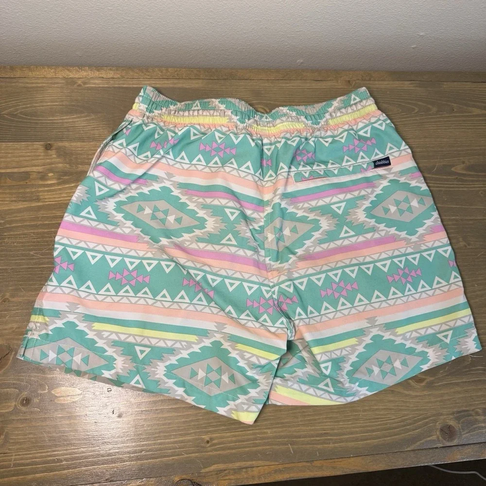 Chubbies Men's Small The En Fuegos Aztec‎ Print 5.5